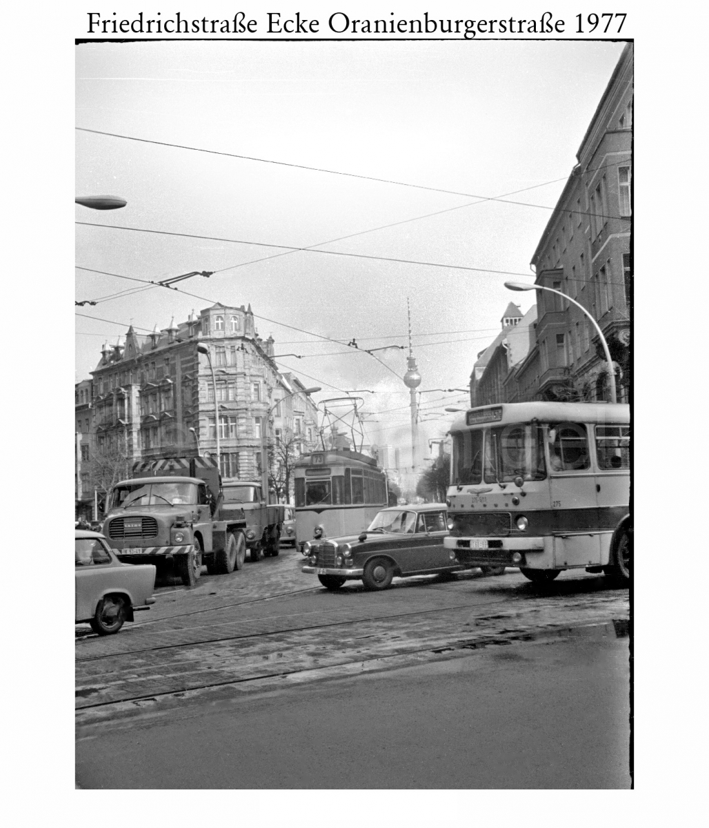 Nr01-142_Friedrichstraße-Ecke-Oranienburgerstraße-1977