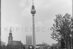 Nr01-007_an-der-Spree-16.1.-1980