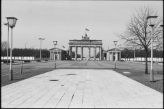 Nr01-017_Brandenburger-Tor-15.4.1988