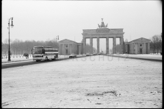 Nr01-018_Brandenburger-Tor-8.12.1993