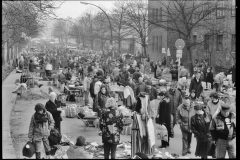 Nr01-117_Trödelmarkt-am-Humboldhain-13.3.1993