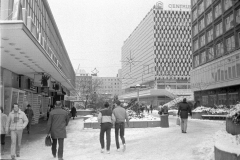 Nr01-148-am-Bahnhof-Alexanderplatz-30.12.85-