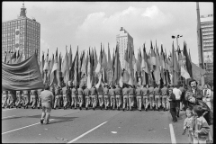 Nr07-025_Karl-Marx-Allee-1.-Mai-1987